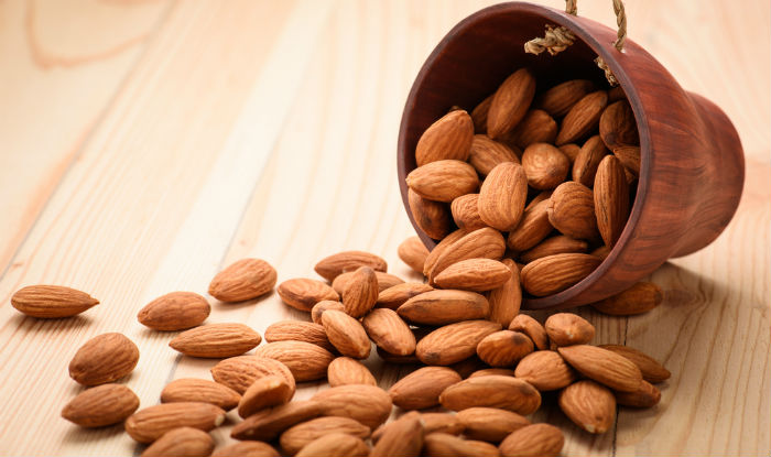 The Health Benefits of Eating Almonds on Daily Basis