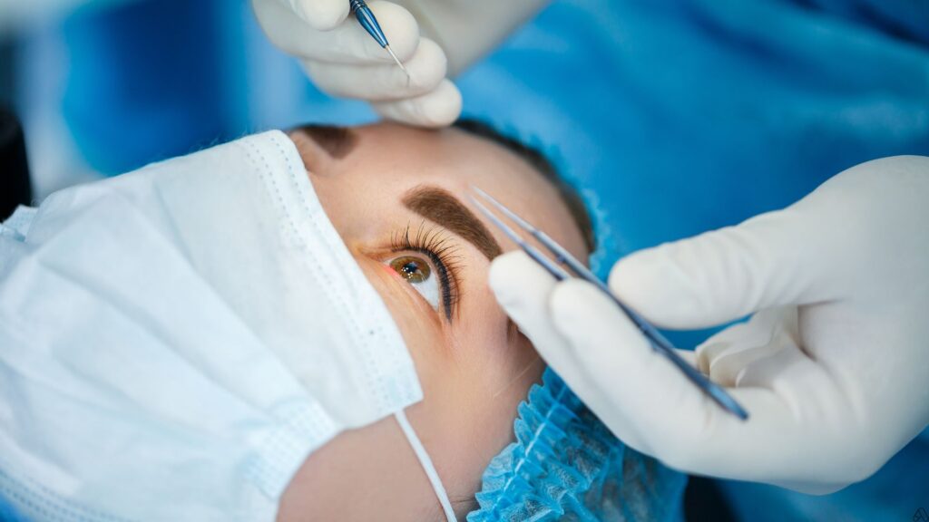 laser-eye-surgery-recovery