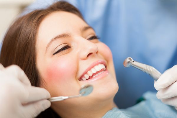 Dental Cleaning in the city of London: Everything You Need to Know dental-cleaning-city-of-london